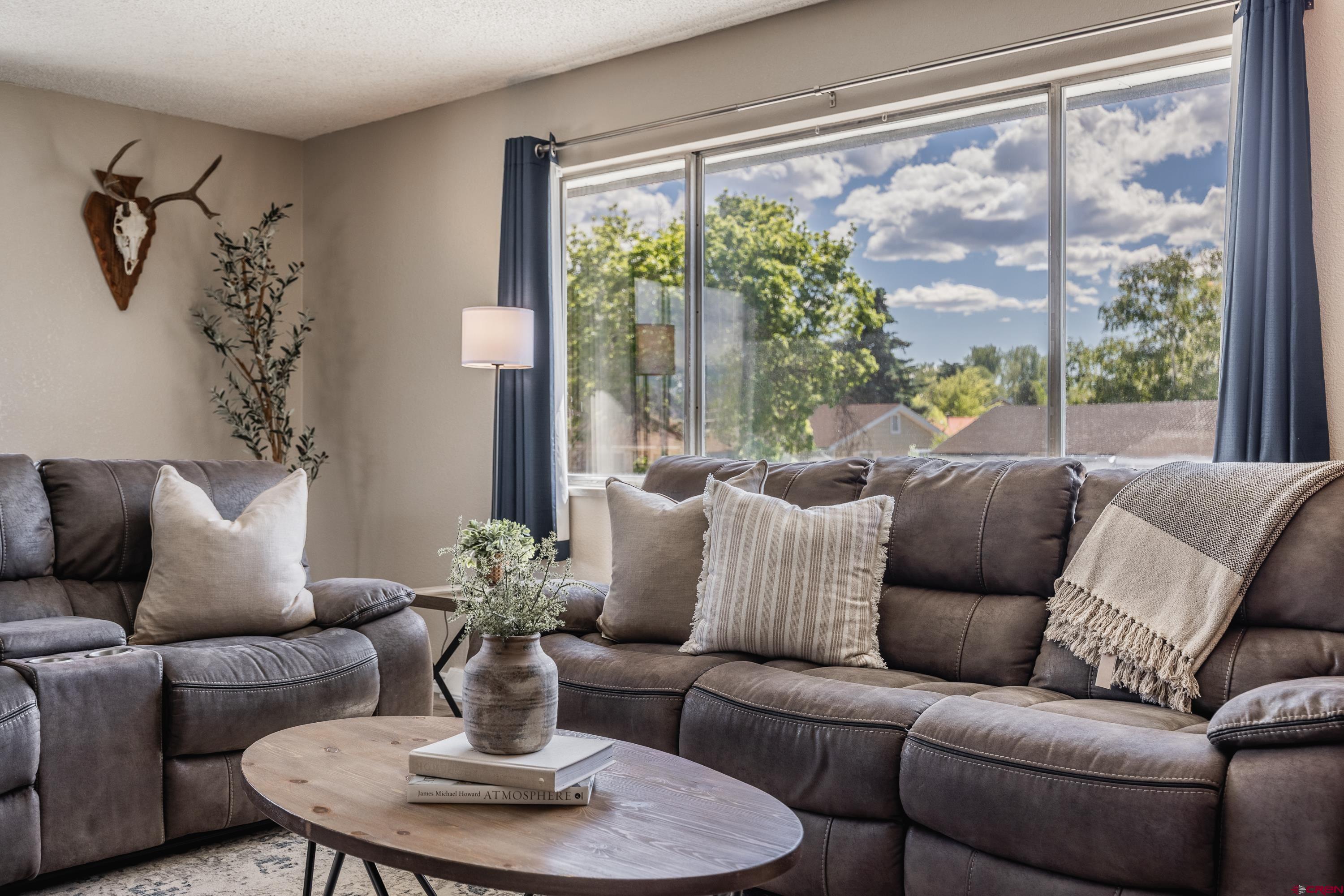 1621 Dover Road Montrose, CO 81401 - Photo 4 of 43