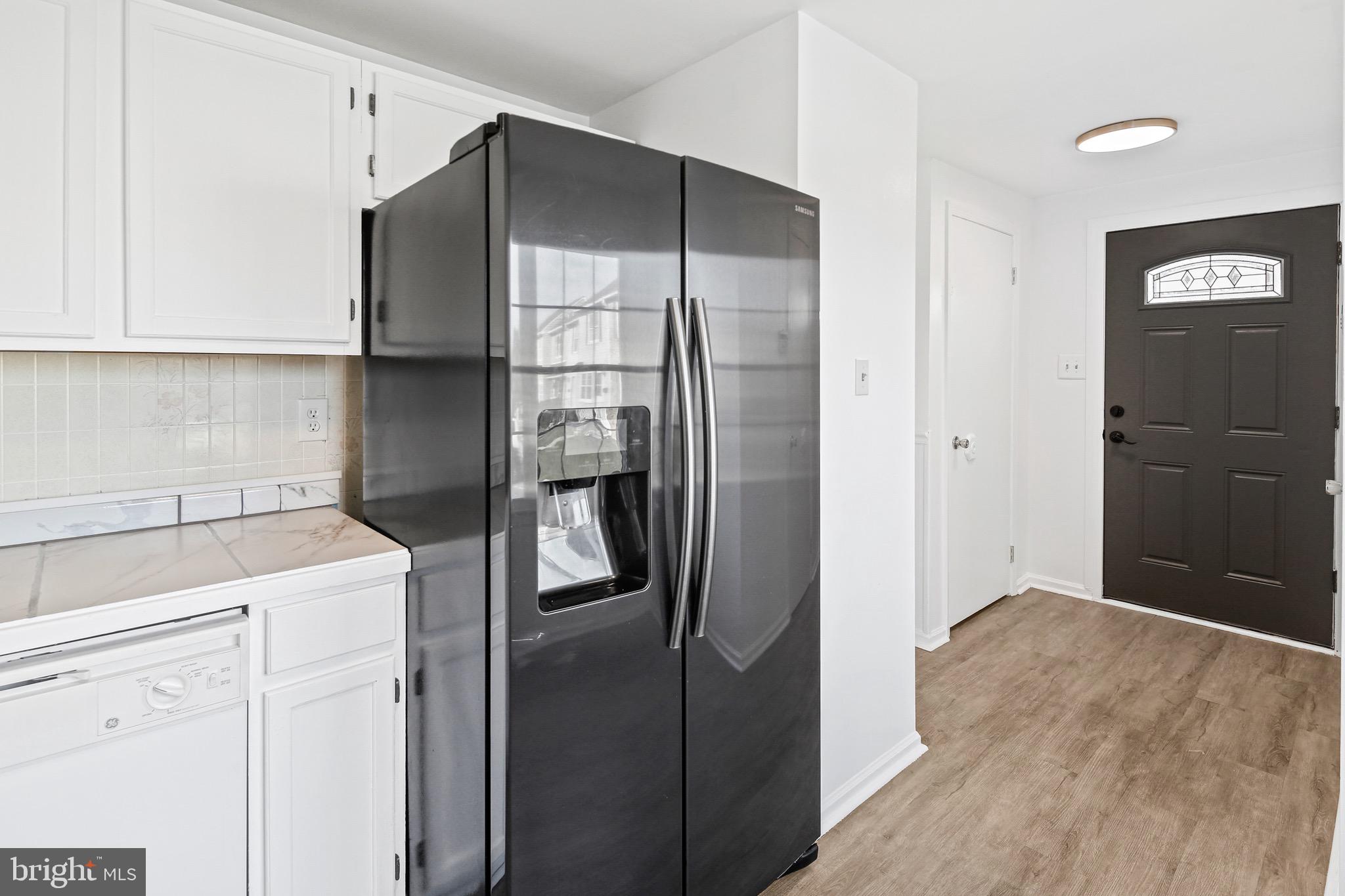 20 Bantry Court Rosedale, MD 21237 - Photo 3 of 14 Kitchen