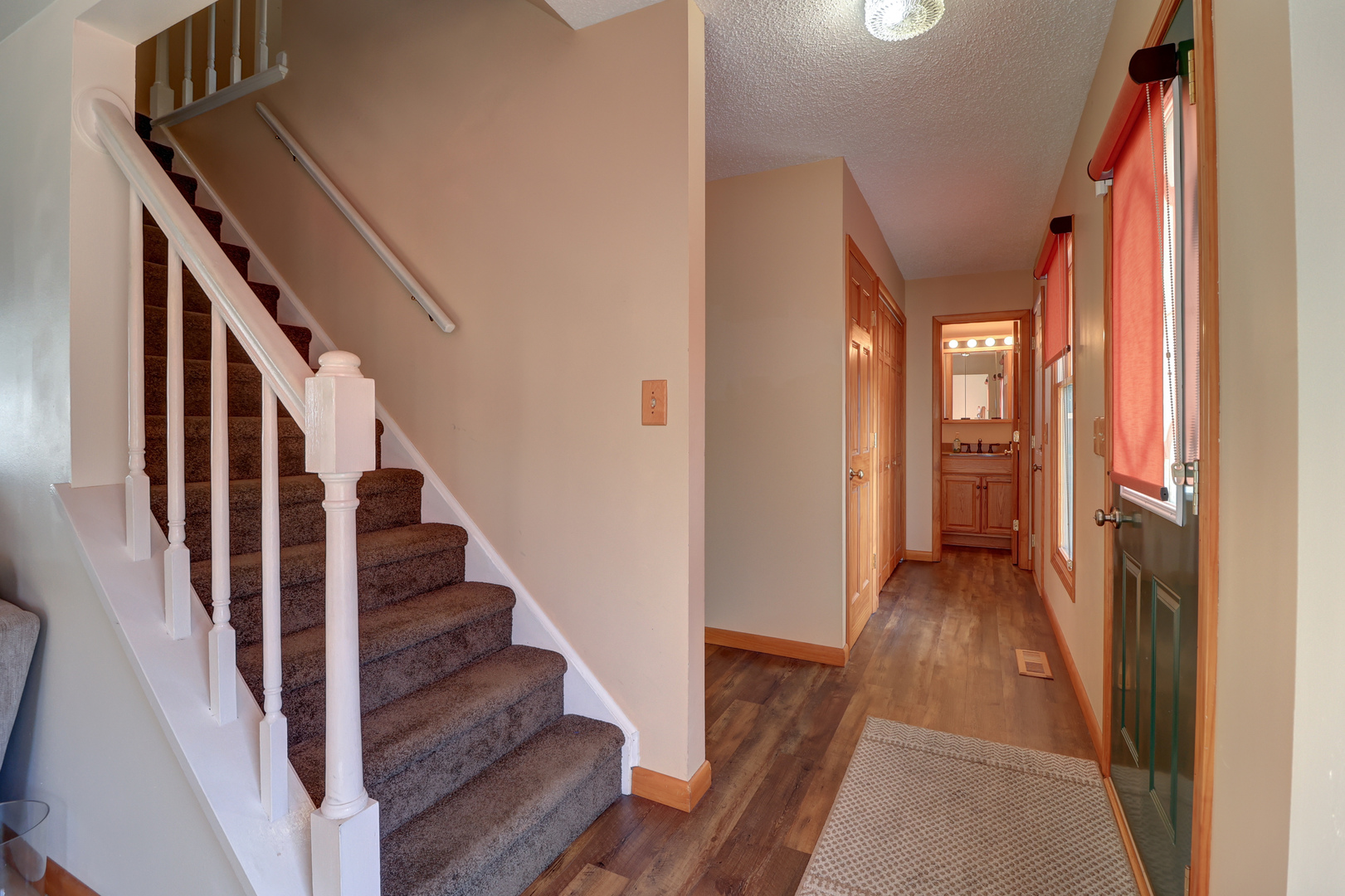 1902 19th Avenue Sterling, IL 61081 - Photo 4 of 29