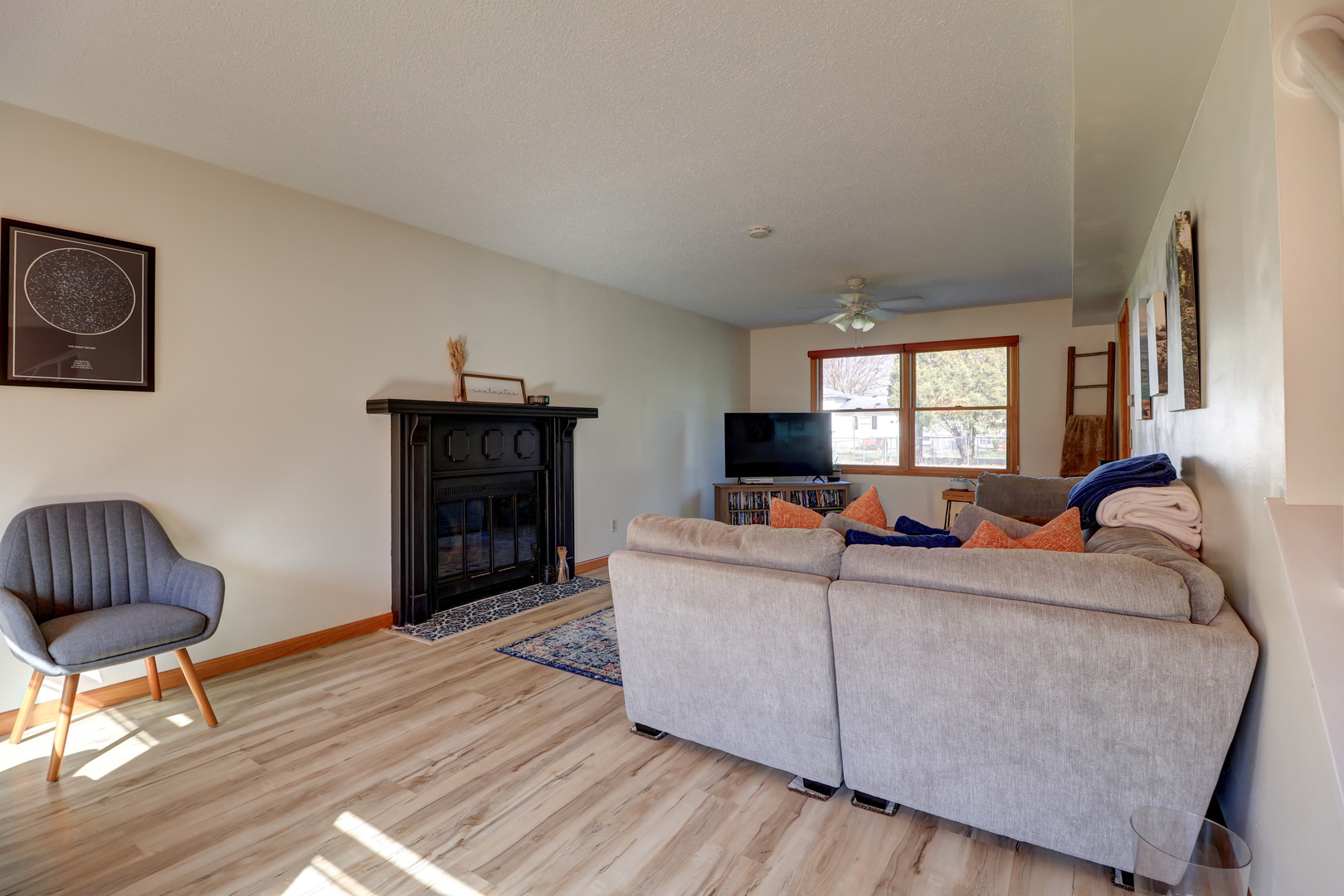 1902 19th Avenue Sterling, IL 61081 - Photo 6 of 29