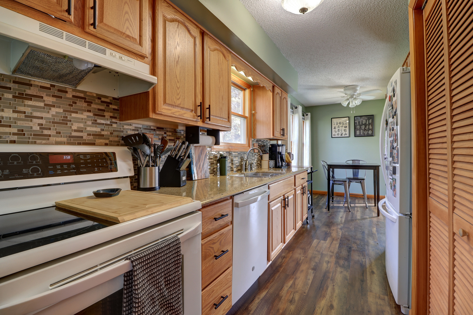 1902 19th Avenue Sterling, IL 61081 - Photo 8 of 29