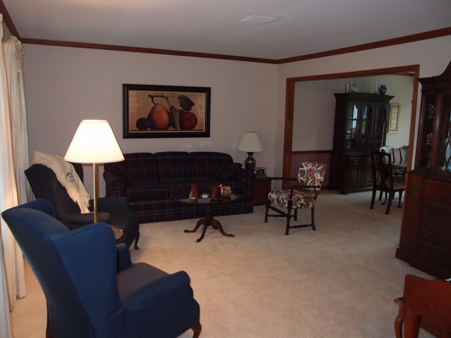 574 Glen Garry Road Cary, IL 60013 - Photo 4 of 16