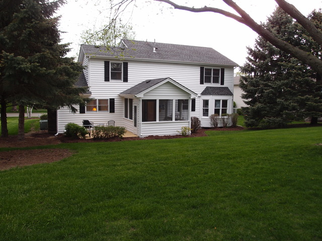 574 Glen Garry Road Cary, IL 60013 - Photo 6 of 16