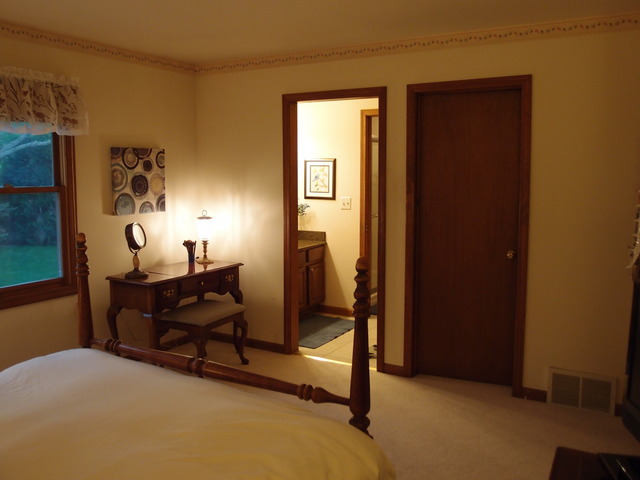574 Glen Garry Road Cary, IL 60013 - Photo 10 of 16