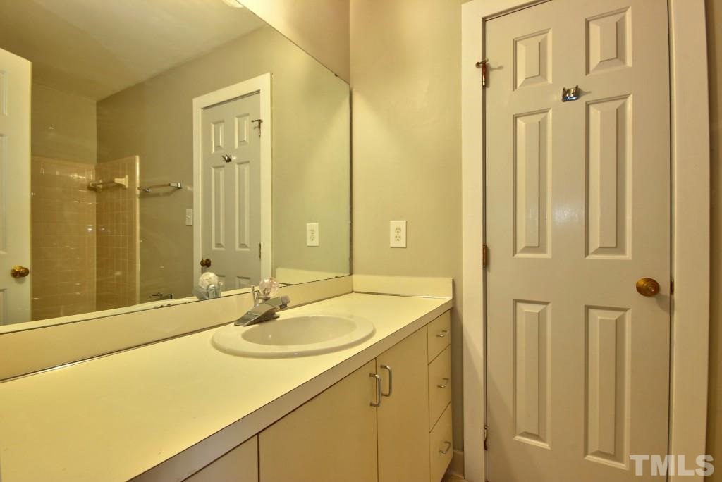 1434 Quarter Point Raleigh, NC 27615 - Photo 13 of 22 Gallery Image 13