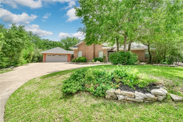 $2,850 | 1402 Riverstone Court, College Station, TX 77845