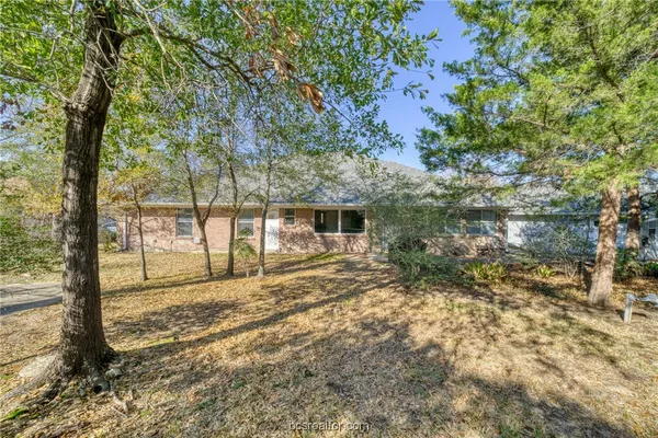 $2,850 | 1402 Riverstone Court, College Station, TX 77845