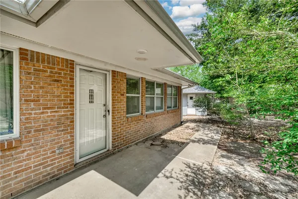 $2,850 | 1402 Riverstone Court, College Station, TX 77845