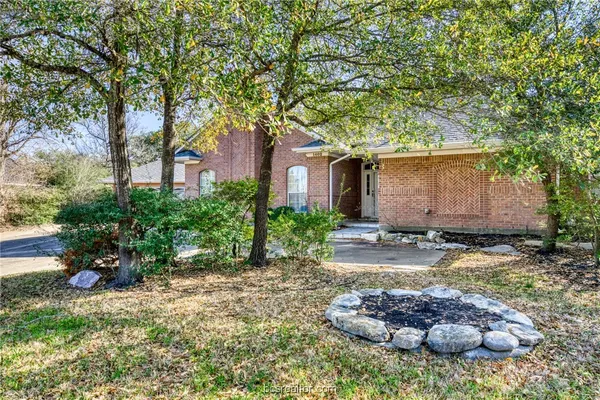 $2,850 | 1402 Riverstone Court, College Station, TX 77845
