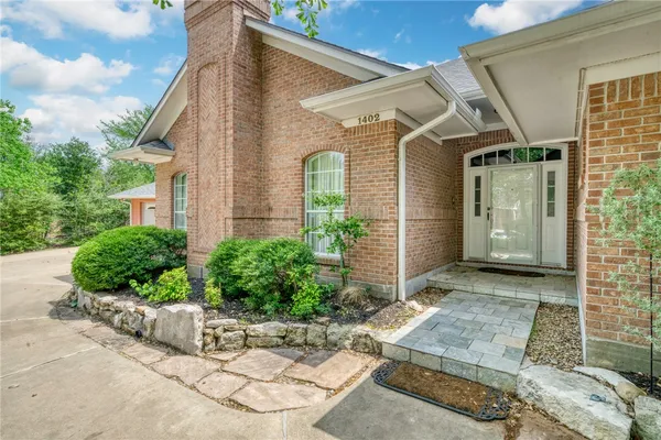 $2,850 | 1402 Riverstone Court, College Station, TX 77845