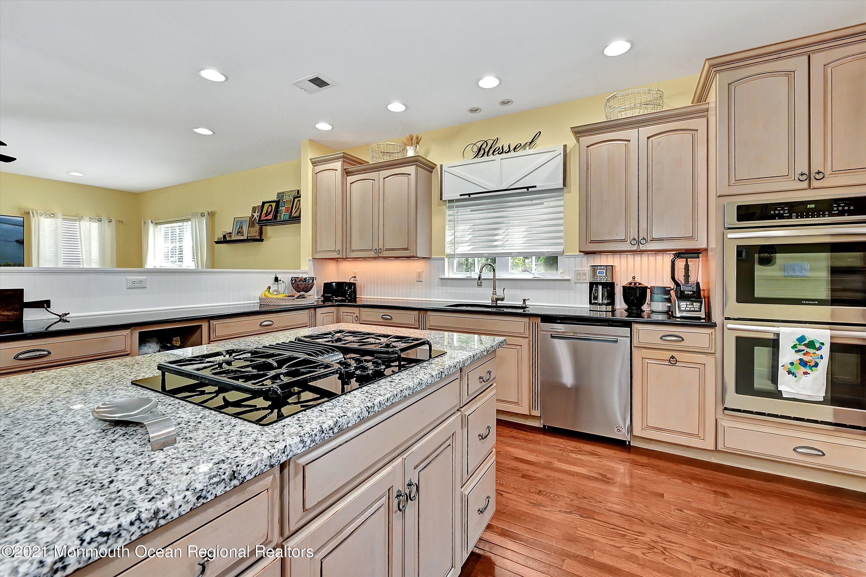 211 Oakhurst Road Oakhurst, NJ 07755 - Photo 14 of 47 Kitchen