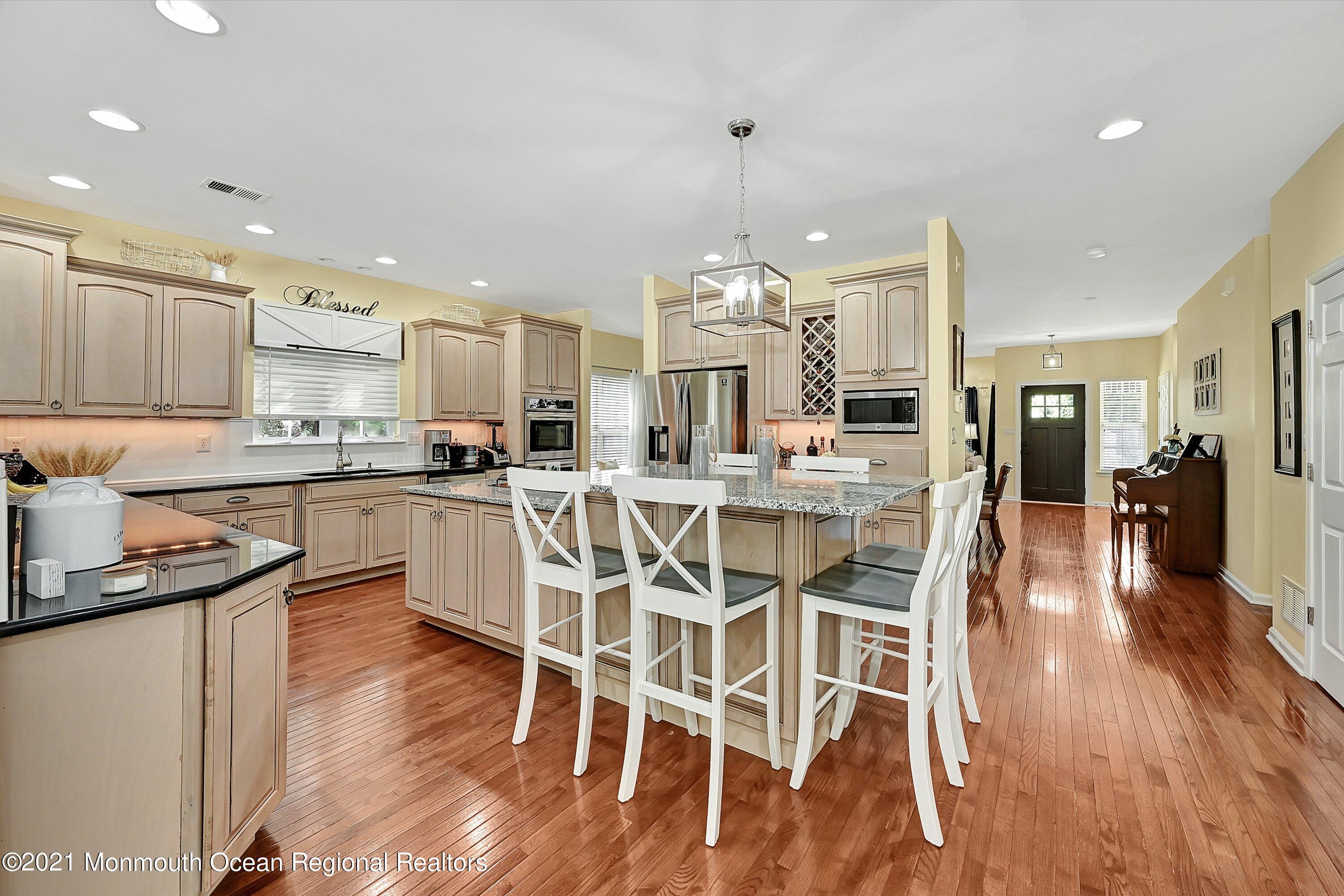 211 Oakhurst Road Oakhurst, NJ 07755 - Photo 10 of 47 Kitchen