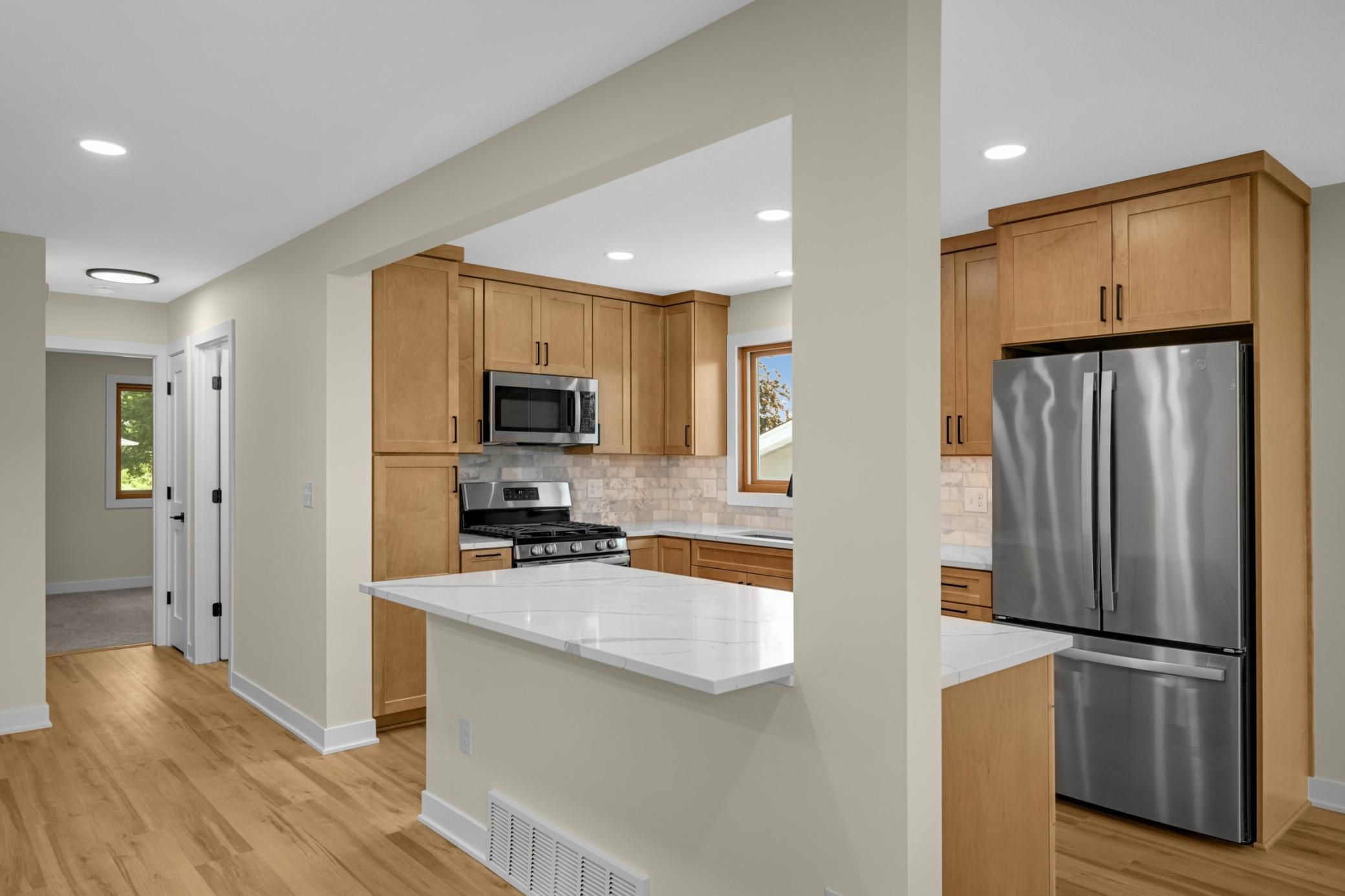3947 Beryl Road Eagan, MN 55122 - Photo 10 of 43