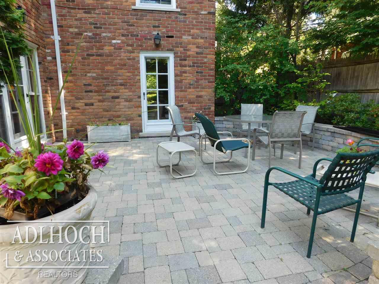 241 Lewiston Road Grosse Pointe Farms, MI 48236 - Photo 20 of 27