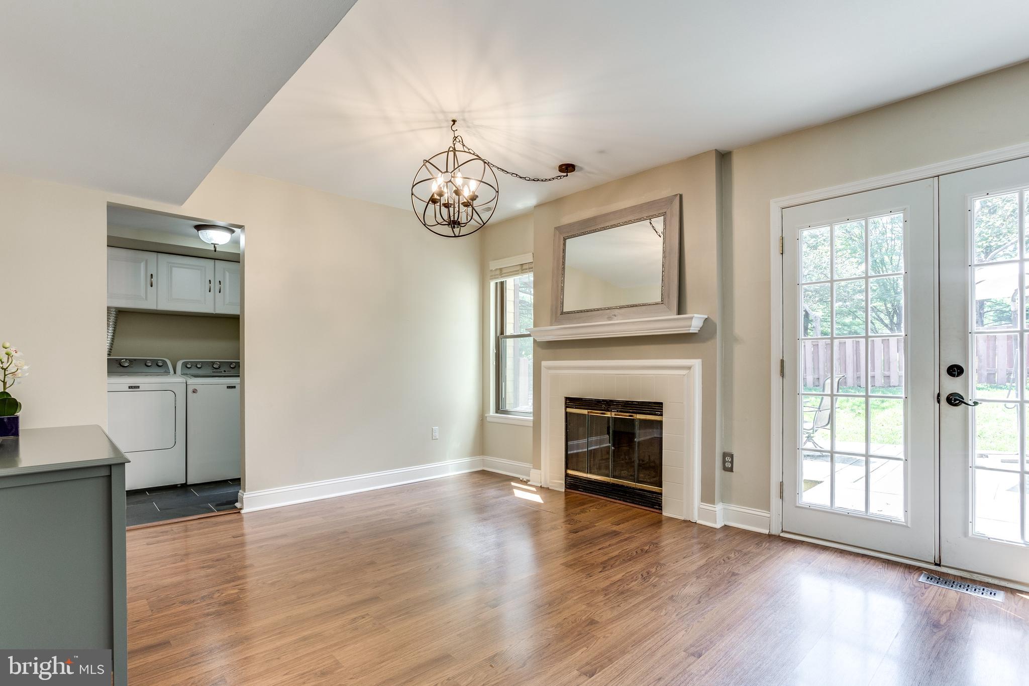 6336 Red Haven Road Columbia, MD 21045 - Photo 10 of 34 Dining Area w/ Gas FP