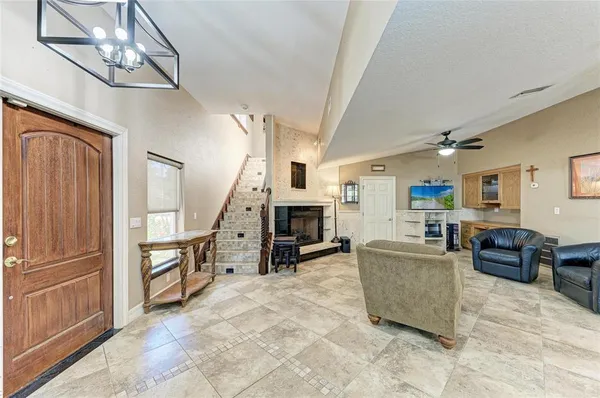 a view of a pathway with a yard