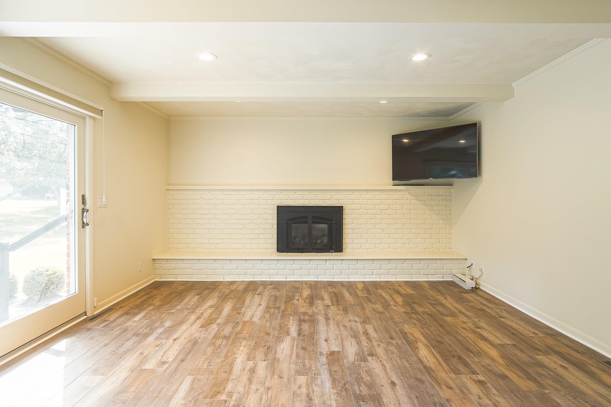 1136 Brewster Road Rochester Hills, MI 48306 - Photo 19 of 45