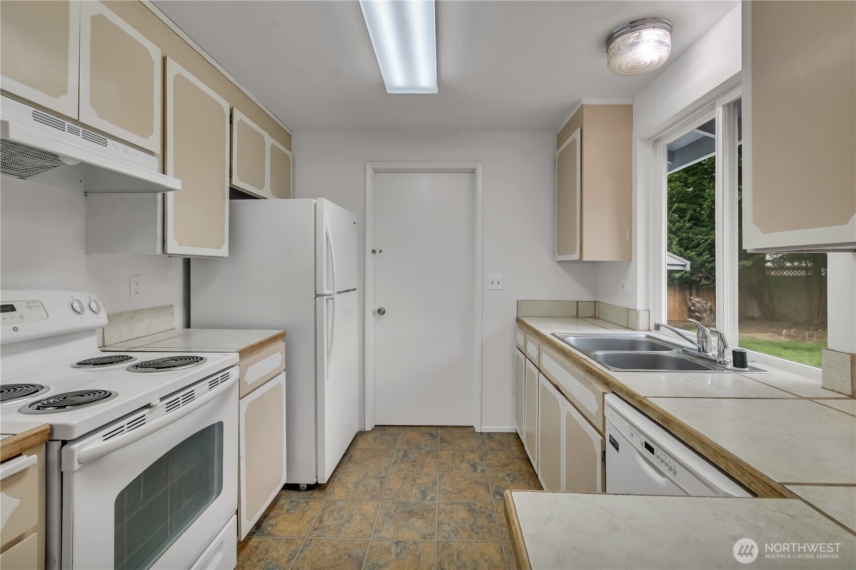 107 Butte Avenue Southeast Pacific, WA 98047 - Photo 17 of 33