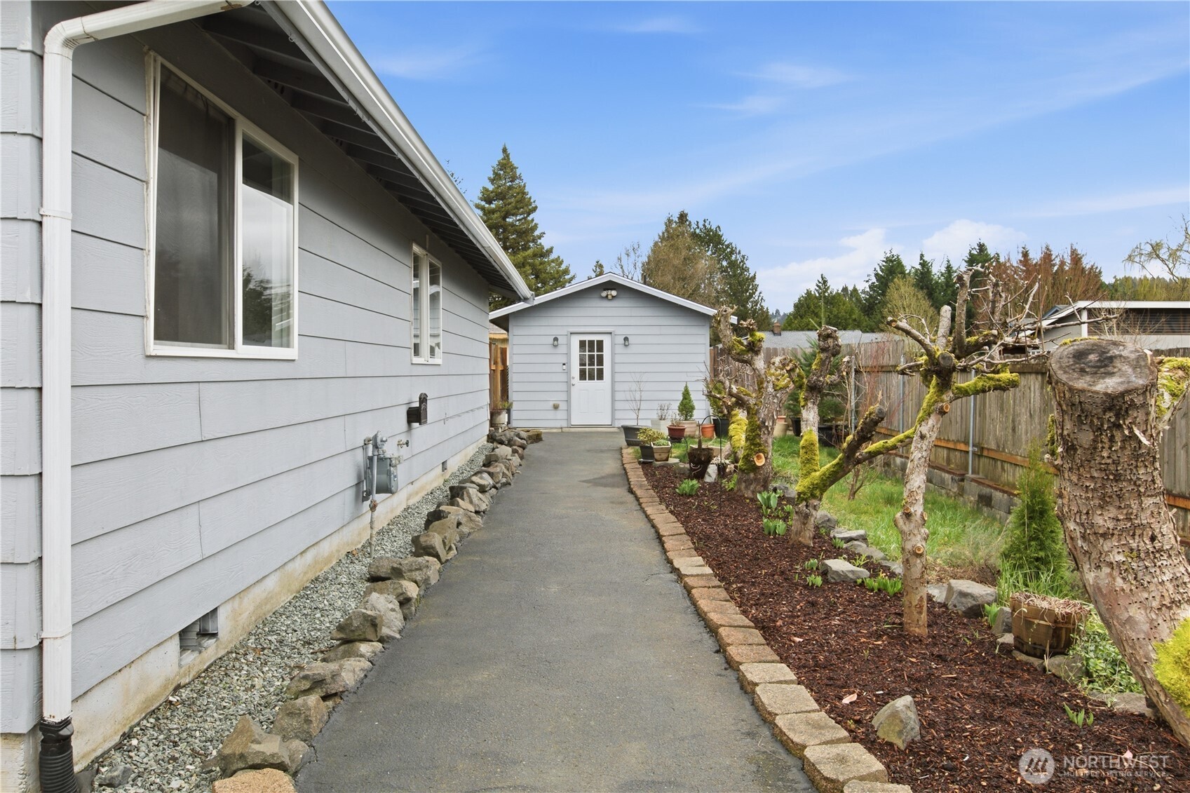 107 Butte Avenue Southeast Pacific, WA 98047 - Photo 3 of 33