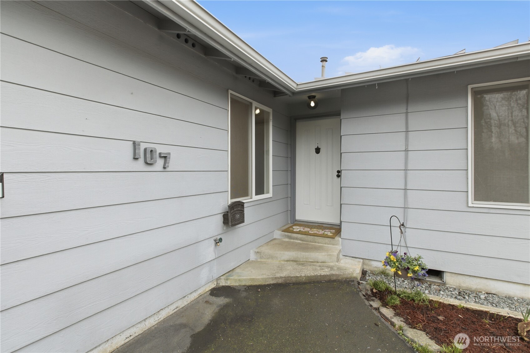 107 Butte Avenue Southeast Pacific, WA 98047 - Photo 5 of 33