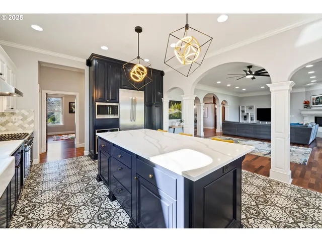 $1,450,000 | 10400 Southeast 282nd Avenue, Boring, OR 97009