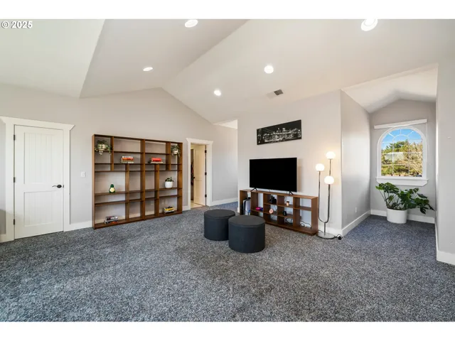 $1,450,000 | 10400 Southeast 282nd Avenue, Boring, OR 97009