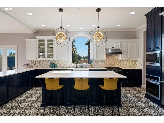 $1,450,000 | 10400 Southeast 282nd Avenue, Boring, OR 97009