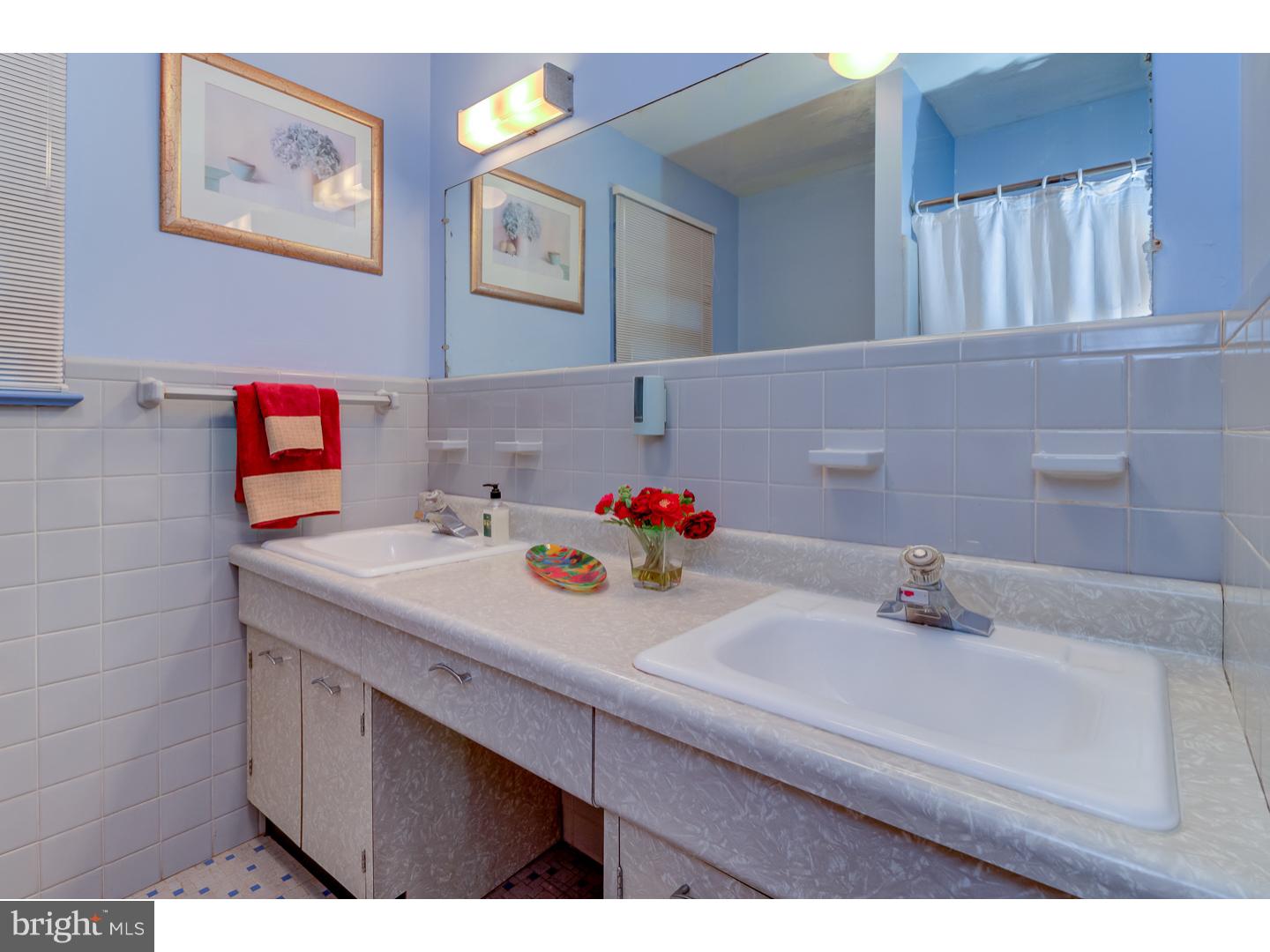 215 Cheltenham Road Newark, DE 19711 - Photo 14 of 19 Bathroom