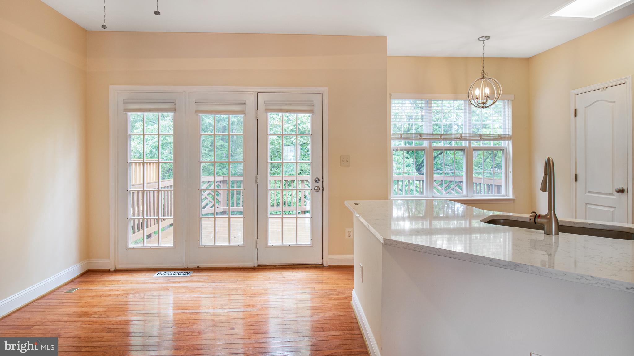 2080 Capstone Circle Herndon, VA 20170 - Photo 15 of 38 a view of an empty room with a window