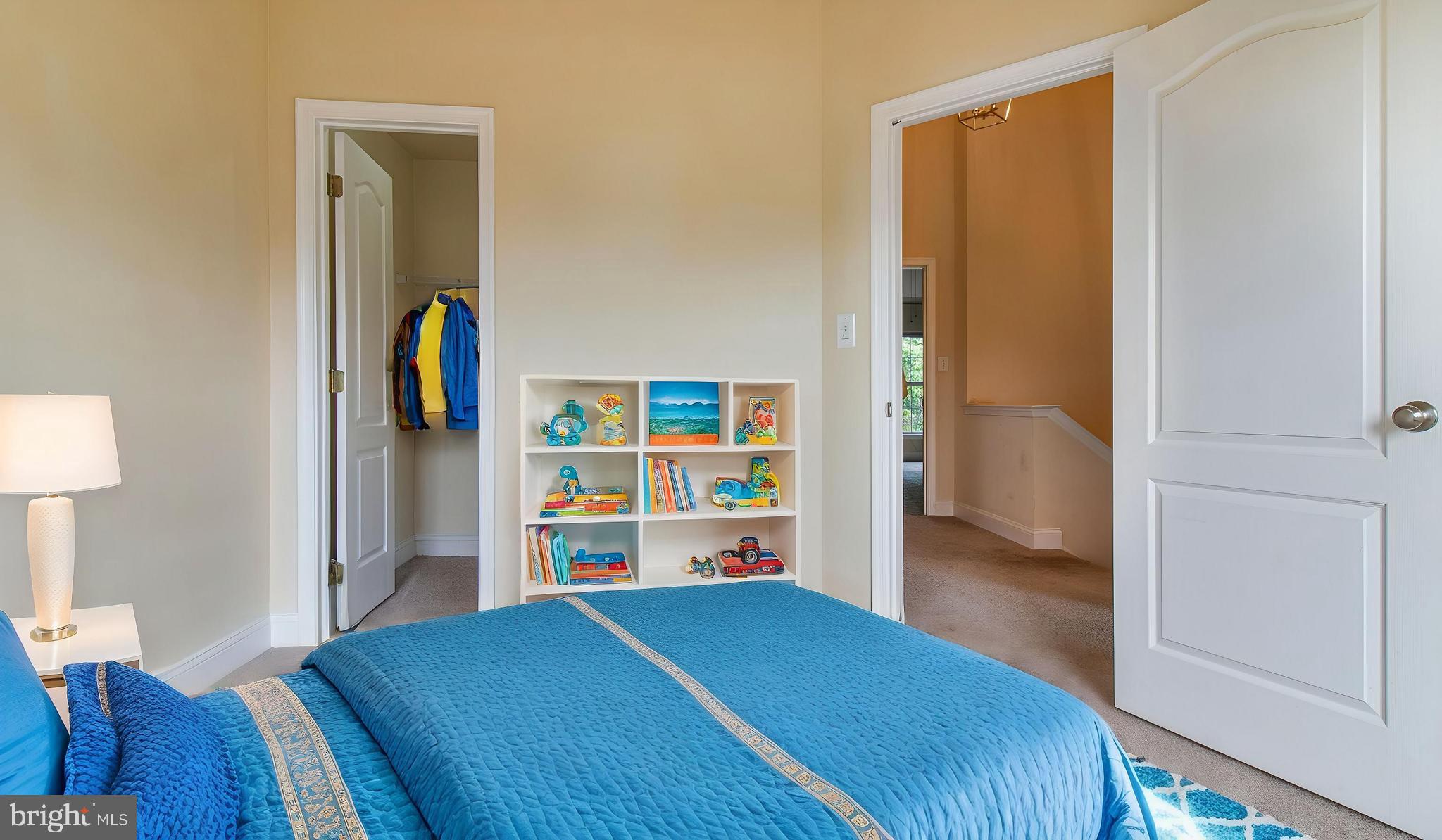 2080 Capstone Circle Herndon, VA 20170 - Photo 26 of 38 a living room with furniture and a wooden floor