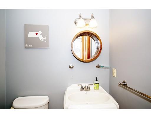 96 Montclair Avenue Boston, MA 02132 - Photo 10 of 21