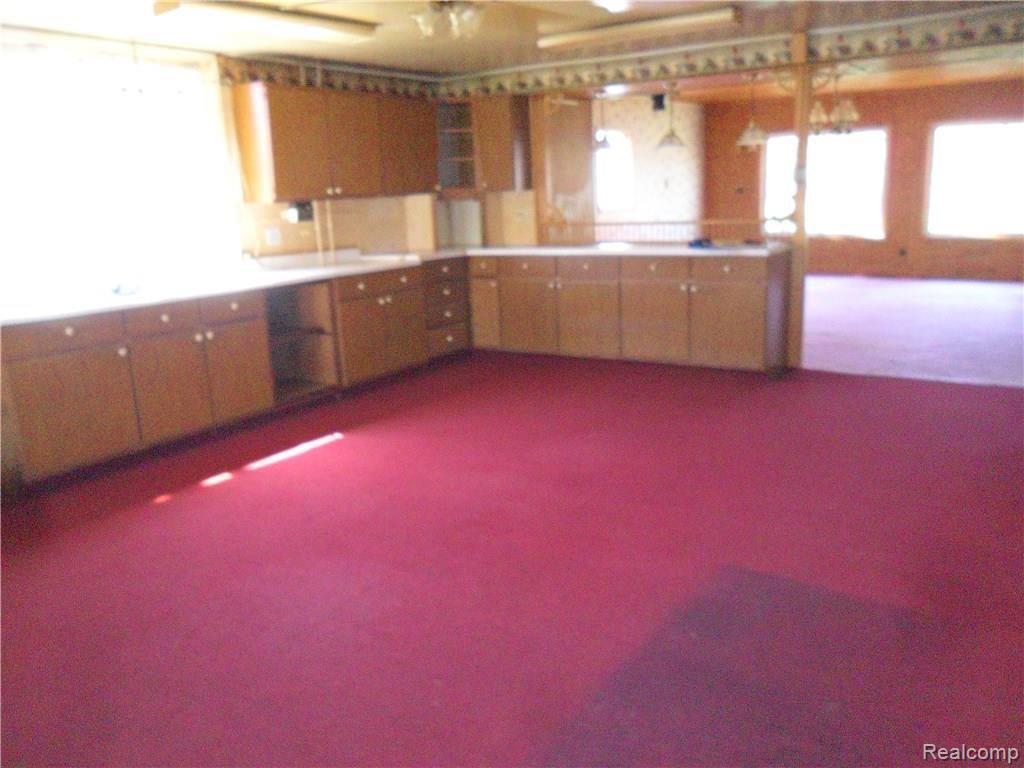 22001 Bell Road New Boston, MI 48164 - Photo 6 of 11