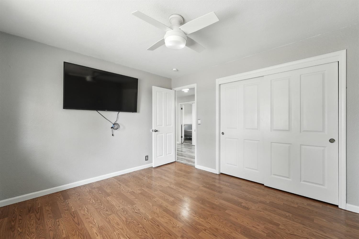 2422 Cheyenne Road Copperopolis, CA 95228 - Photo 33 of 64 a view of a livingroom with a flat screen tv