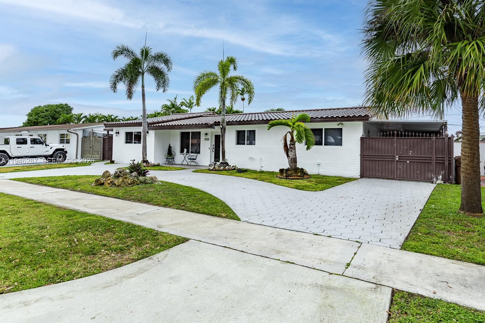 1243 West 78th Street Hialeah, FL 33014 - Photo 2 of 42