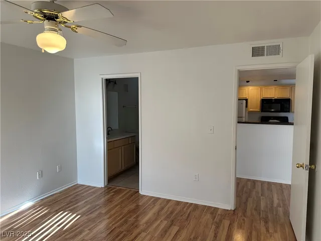 $1,426 | 950 Seven Hills Drive, Unit 1223, Henderson, NV 89052