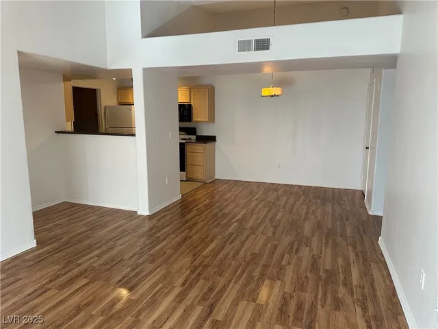 $1,426 | 950 Seven Hills Drive, Unit 1223, Henderson, NV 89052