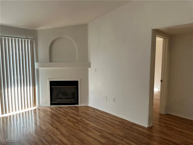 $1,426 | 950 Seven Hills Drive, Unit 1223, Henderson, NV 89052