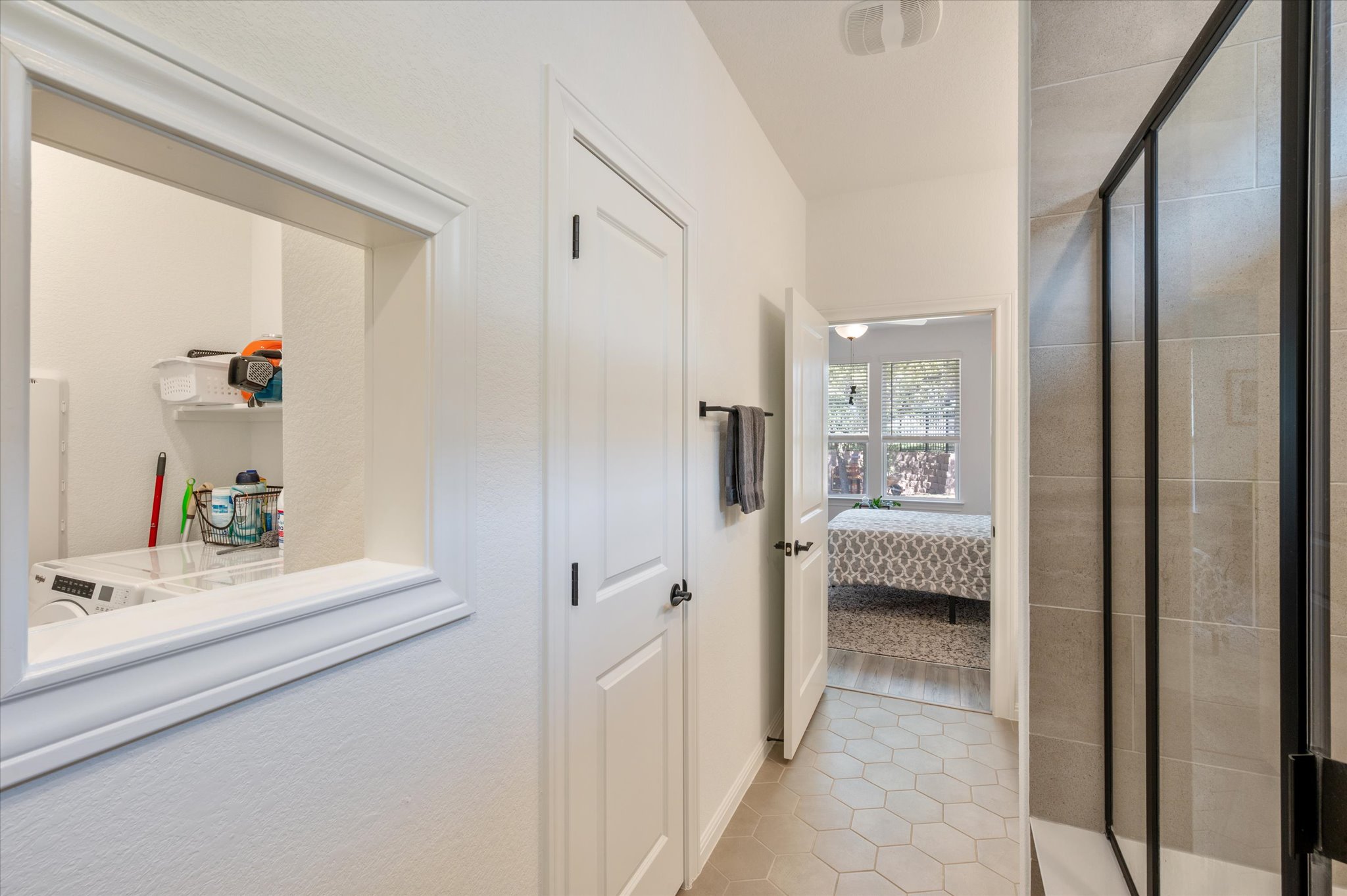 112 Clay Hl Street Georgetown, TX 78633 - Photo 23 of 29 a bathroom with a sink and a mirror