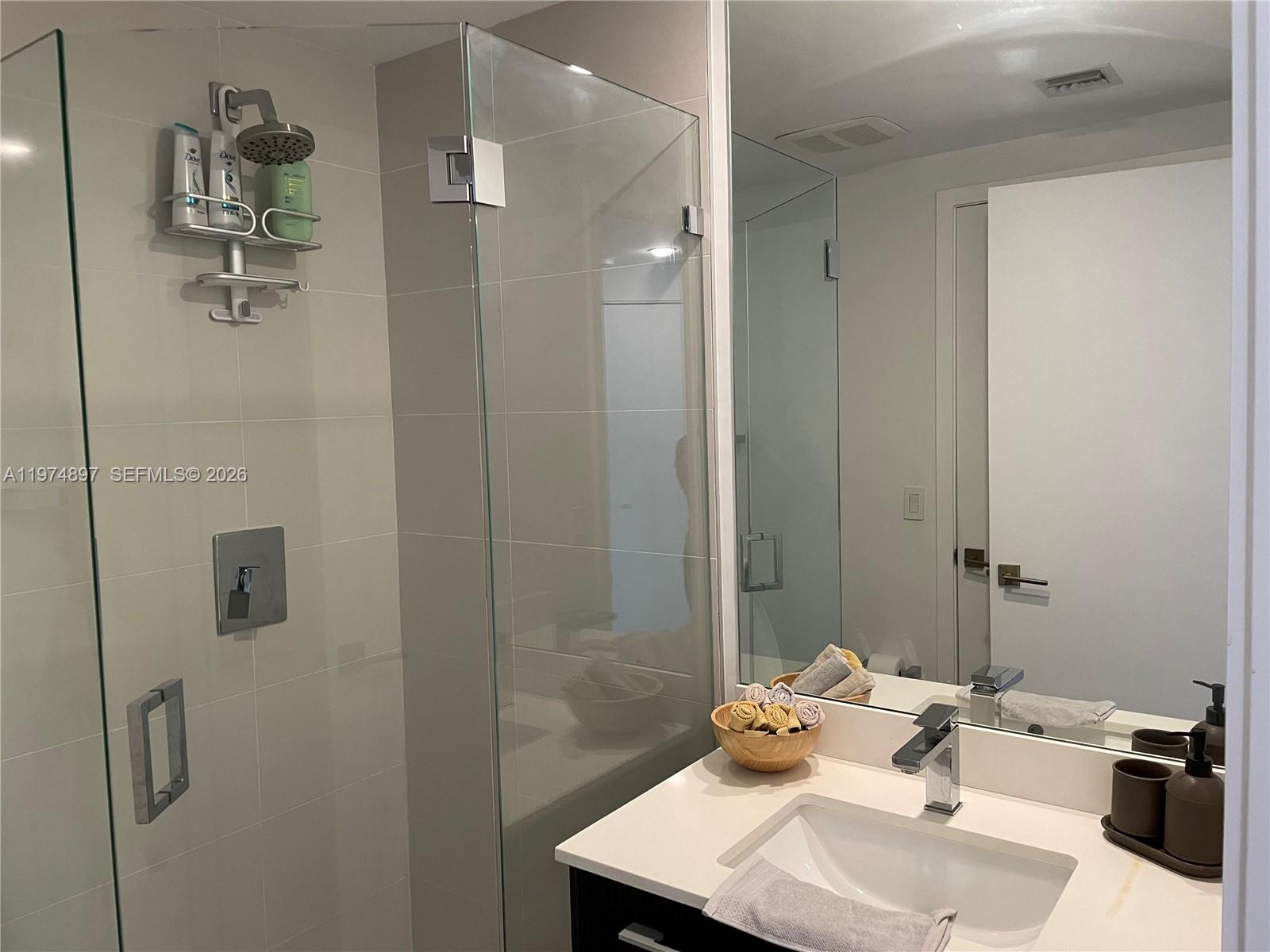 45 Southwest 9th Street, Unit 1206 Miami, FL 33130 - Photo 15 of 23