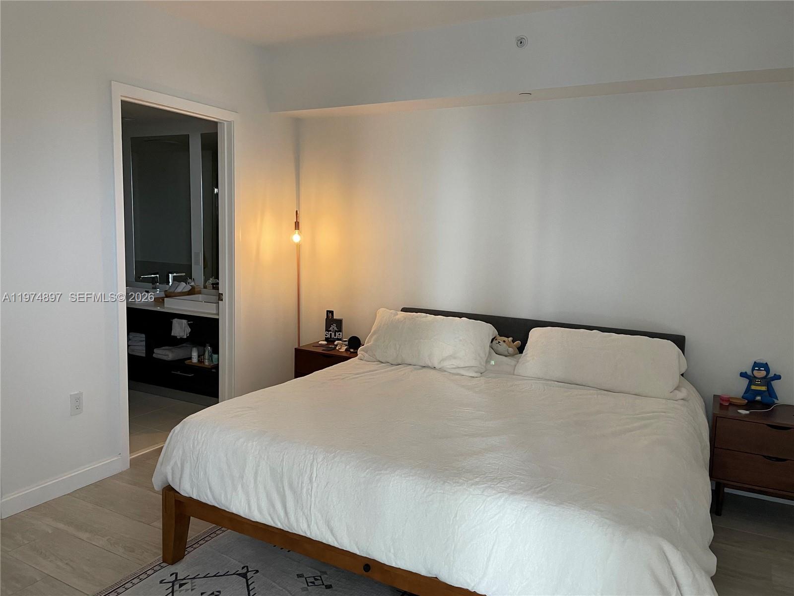 45 Southwest 9th Street, Unit 1206 Miami, FL 33130 - Photo 17 of 23