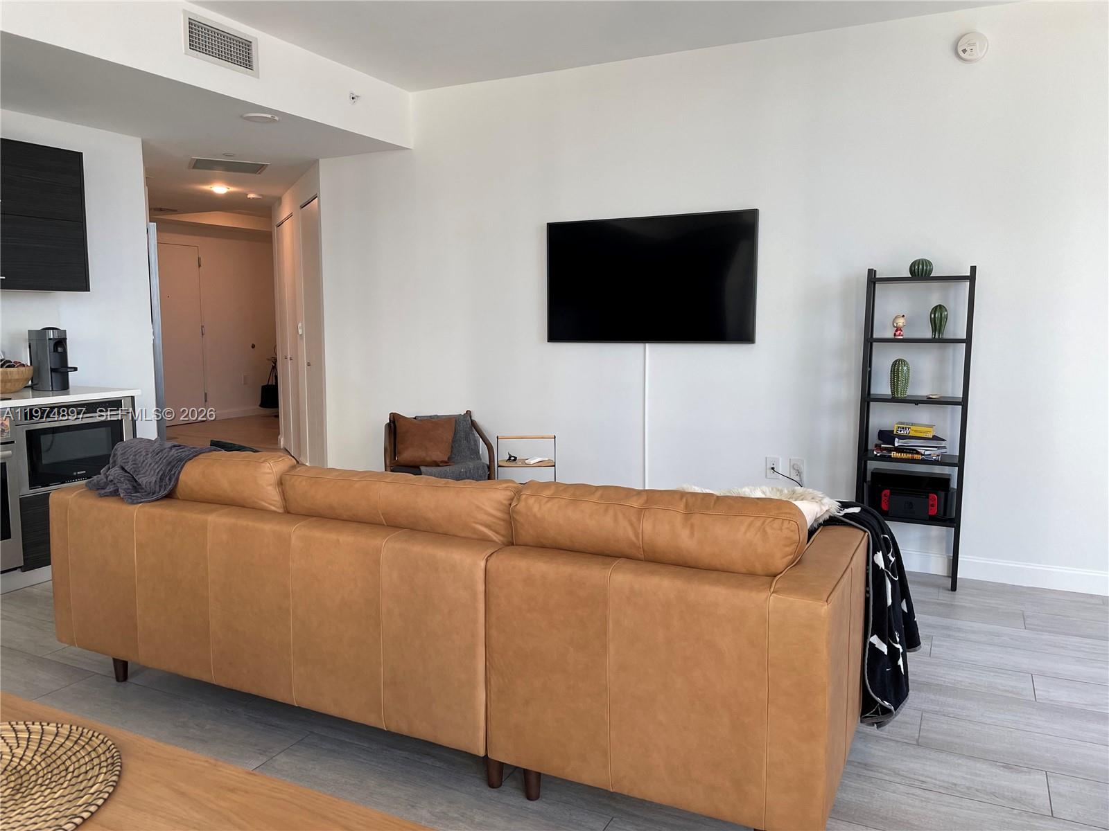 45 Southwest 9th Street, Unit 1206 Miami, FL 33130 - Photo 5 of 23