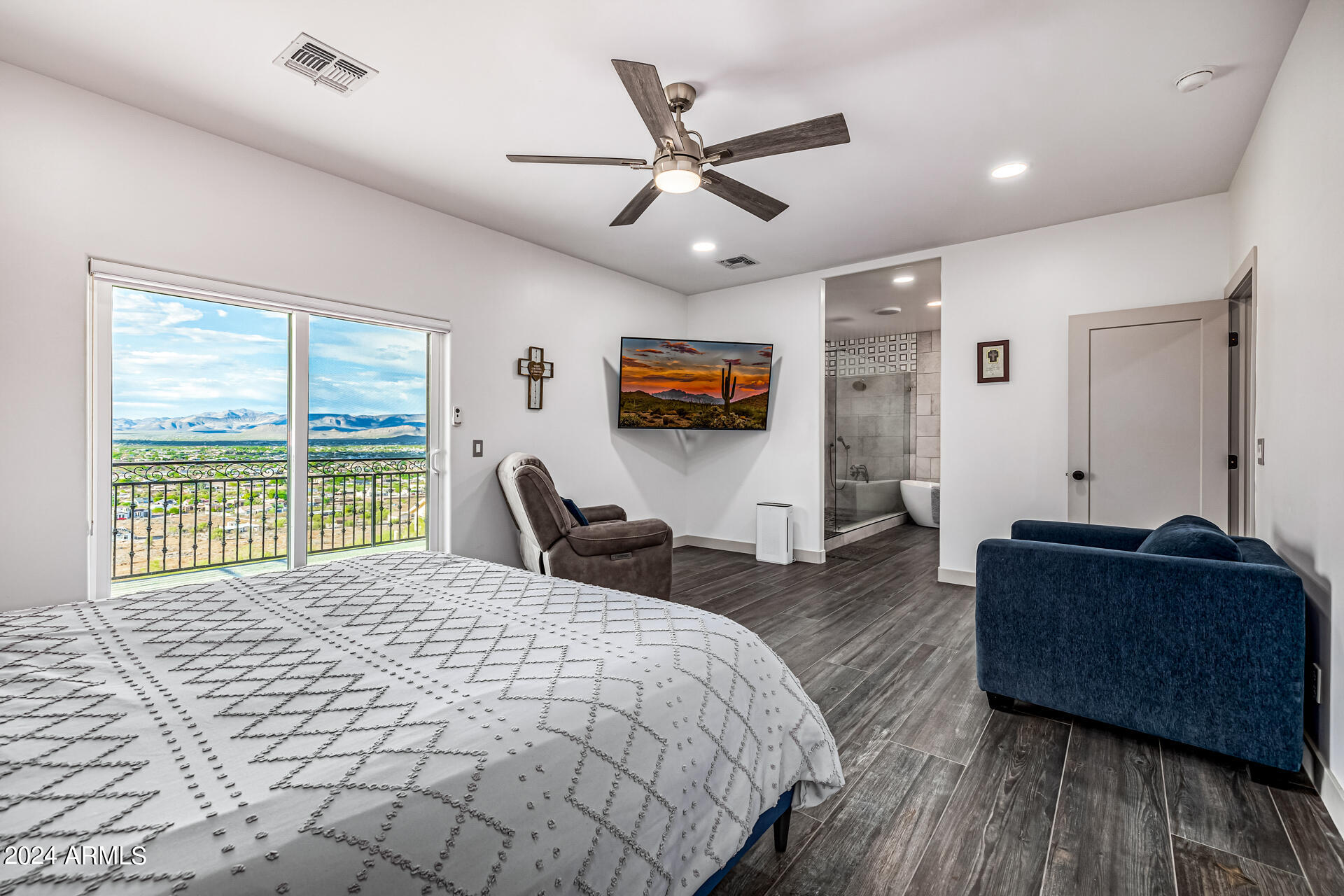 1829 West Cloud Road Phoenix, AZ 85086 - Photo 32 of 137 0072-36-Cloud