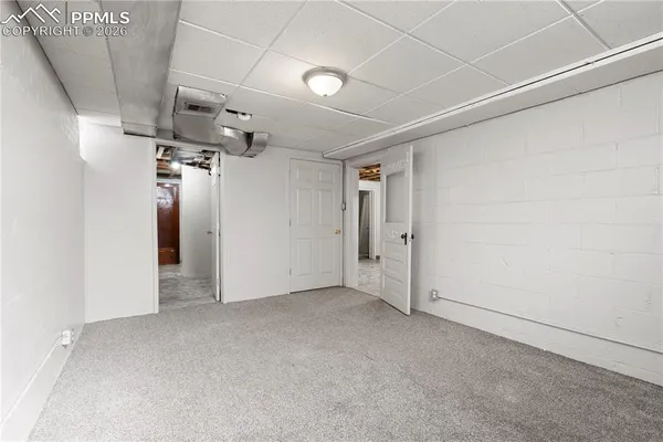 an empty room with a empty space