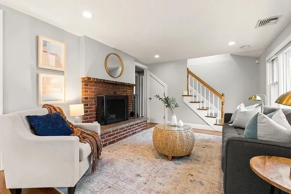 $6,200 | 334 Mystic Street, Unit 334, Arlington, MA 02474