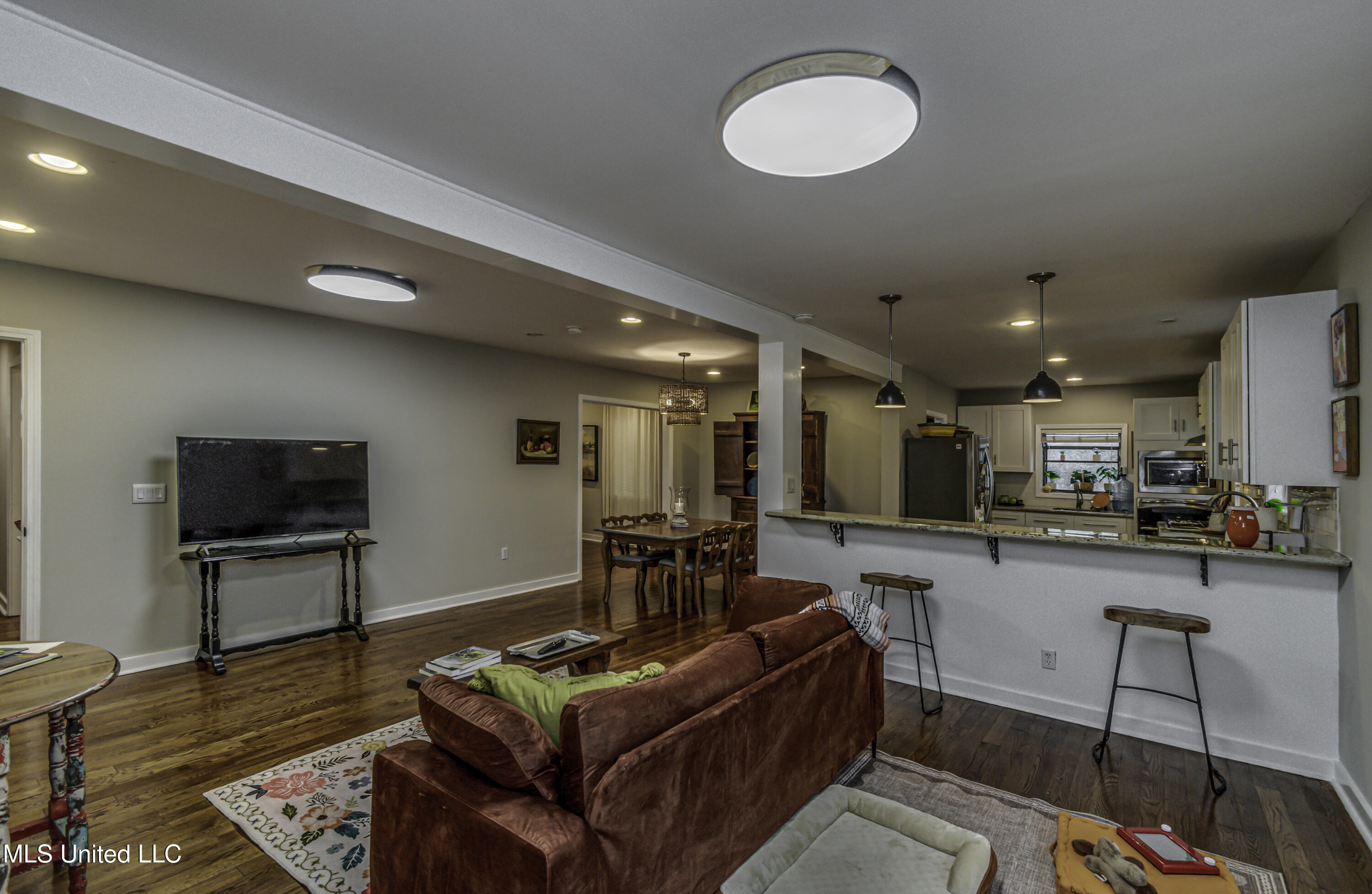 4407 Forest Park Drive Jackson, MS 39211 - Photo 14 of 60 4407 Forest Park Ave no color correction