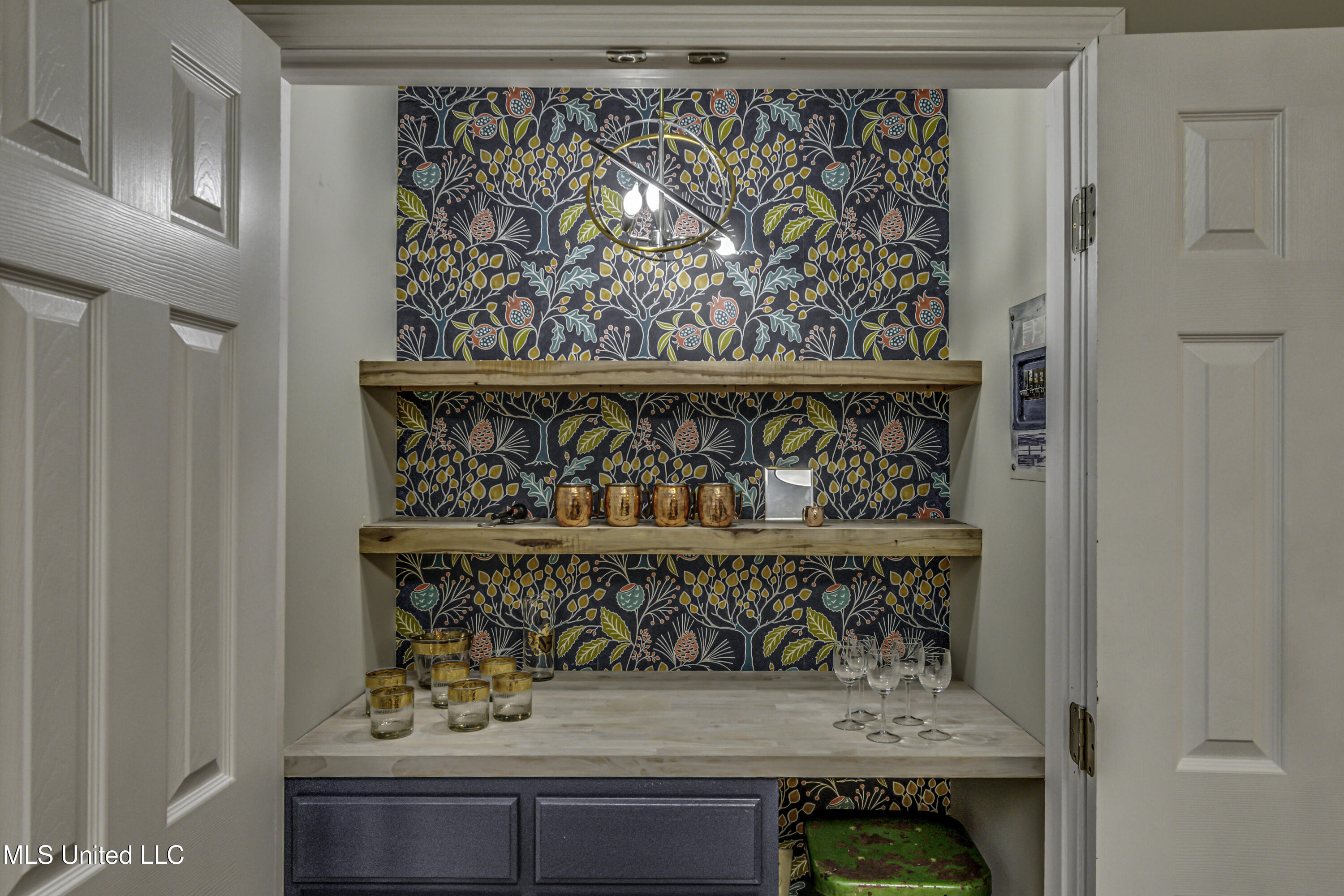 4407 Forest Park Drive Jackson, MS 39211 - Photo 15 of 60 4407 Forest Park Ave no color correction