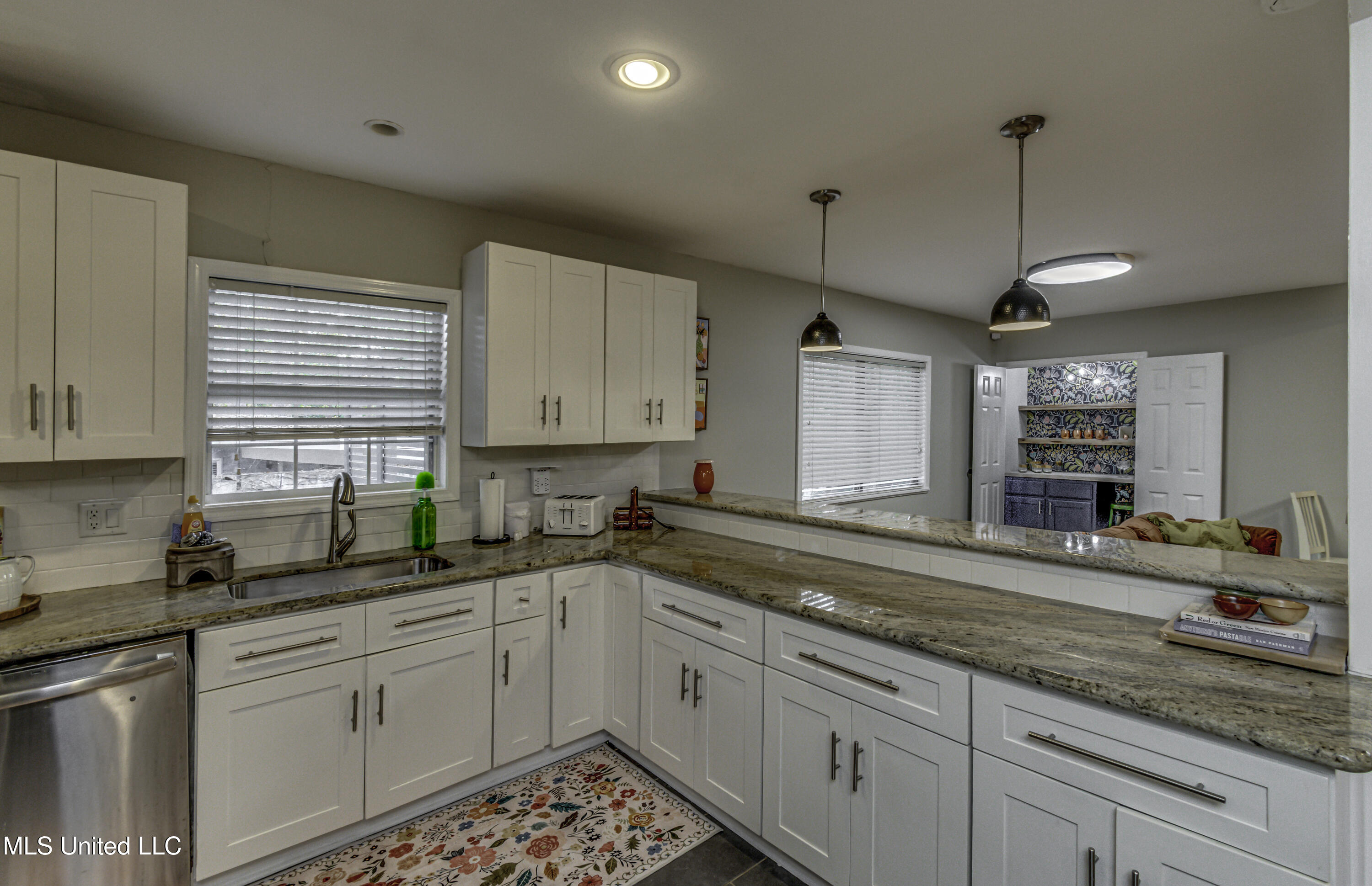 4407 Forest Park Drive Jackson, MS 39211 - Photo 18 of 60 4407 Forest Park Ave no color correction