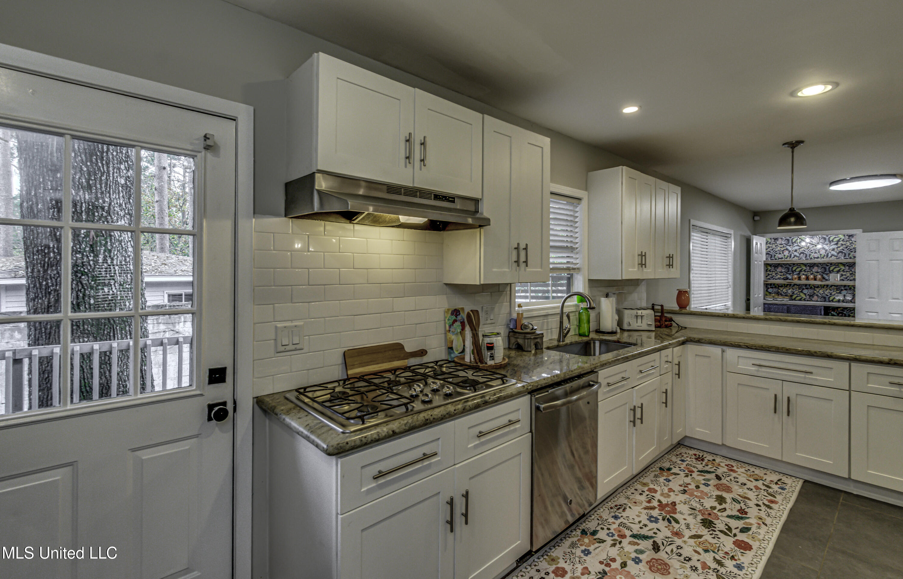 4407 Forest Park Drive Jackson, MS 39211 - Photo 22 of 60 4407 Forest Park Ave no color correction