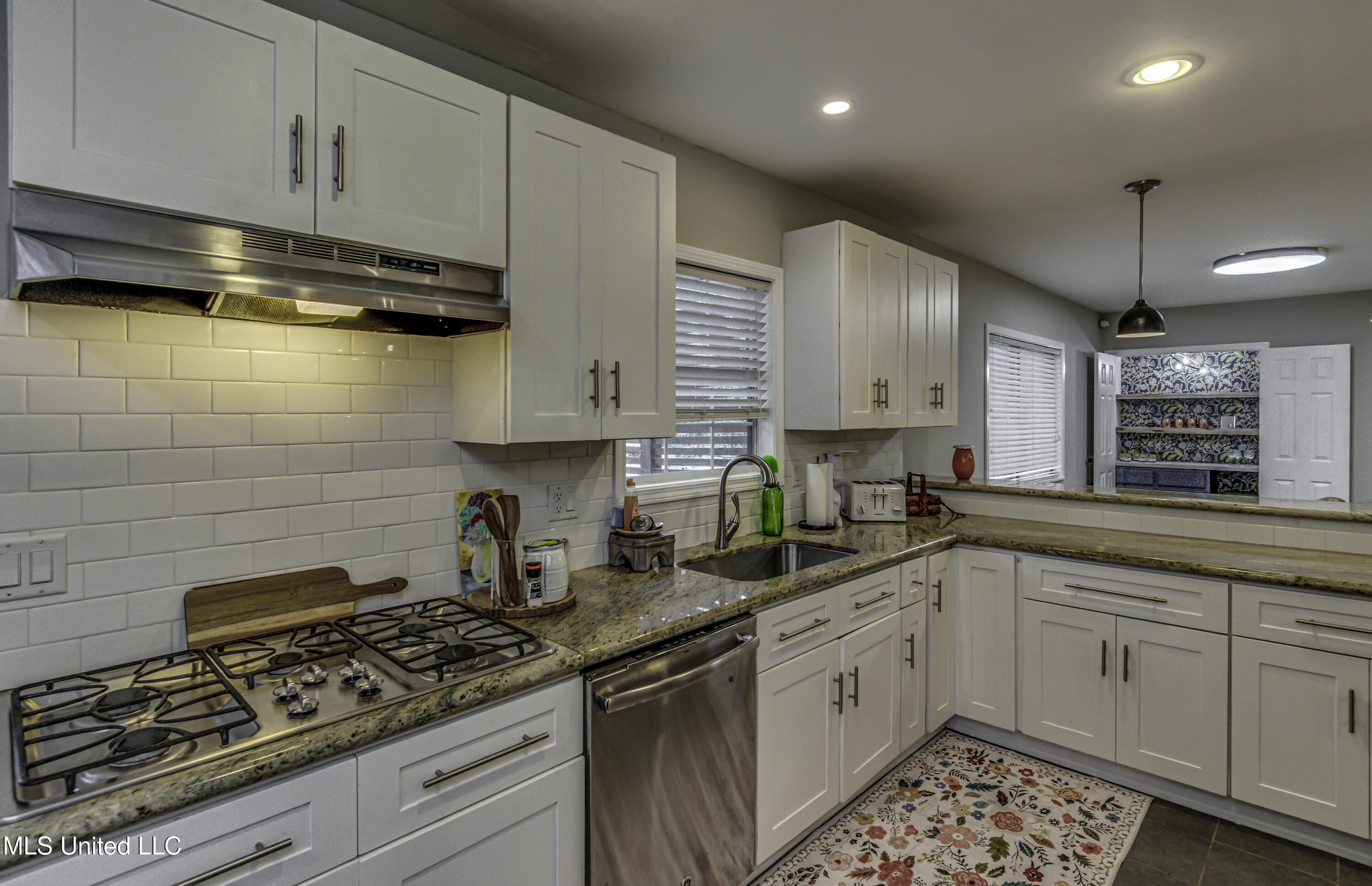 4407 Forest Park Drive Jackson, MS 39211 - Photo 25 of 60 4407 Forest Park Ave no color correction