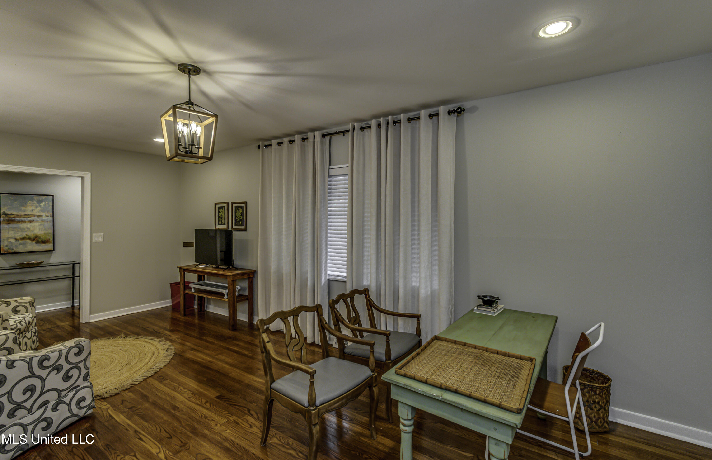 4407 Forest Park Drive Jackson, MS 39211 - Photo 7 of 60 4407 Forest Park Ave no color correction